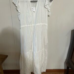 Elegant White Maxi Dress